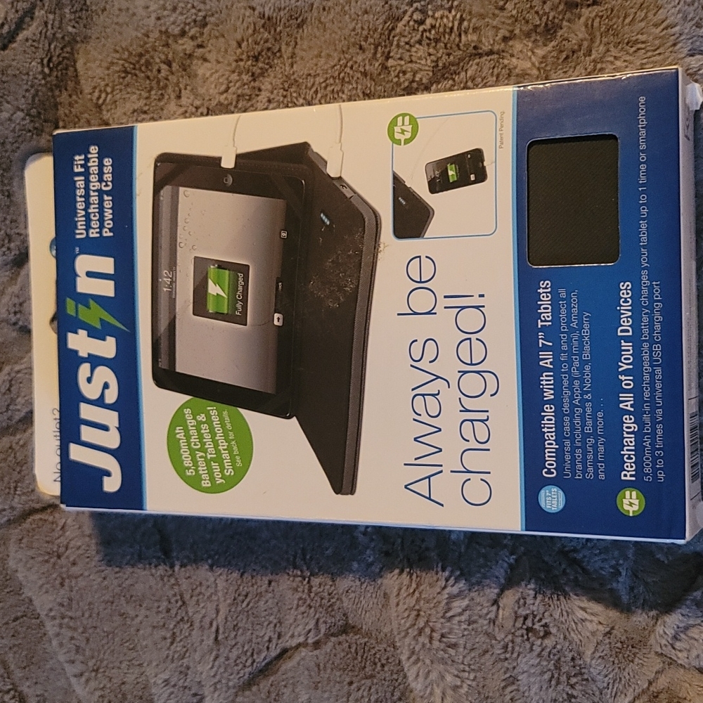 New in Box Charging Case for 7" Tablets